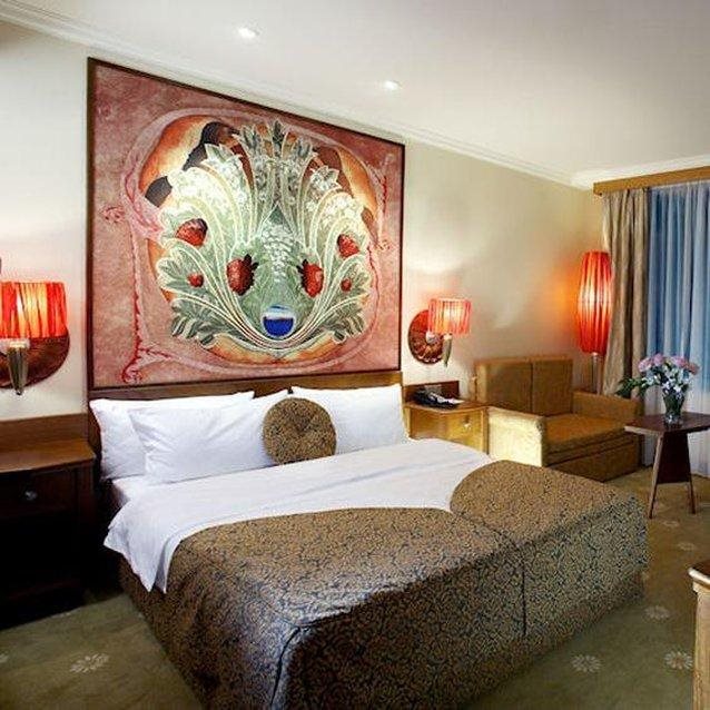 Lindner Hotel Prague Castle 19