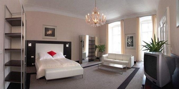 Old Town Square Residence by Emblem 9