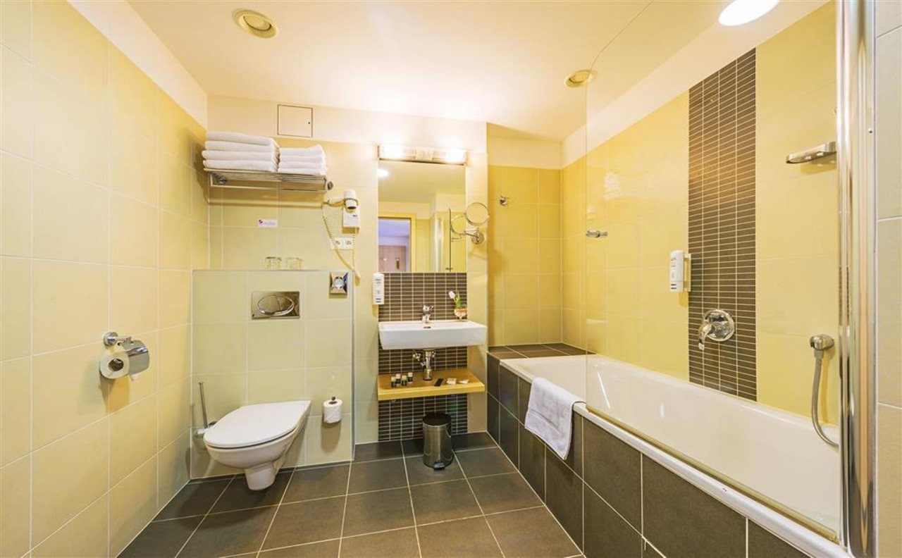 Iris Hotel Eden 5