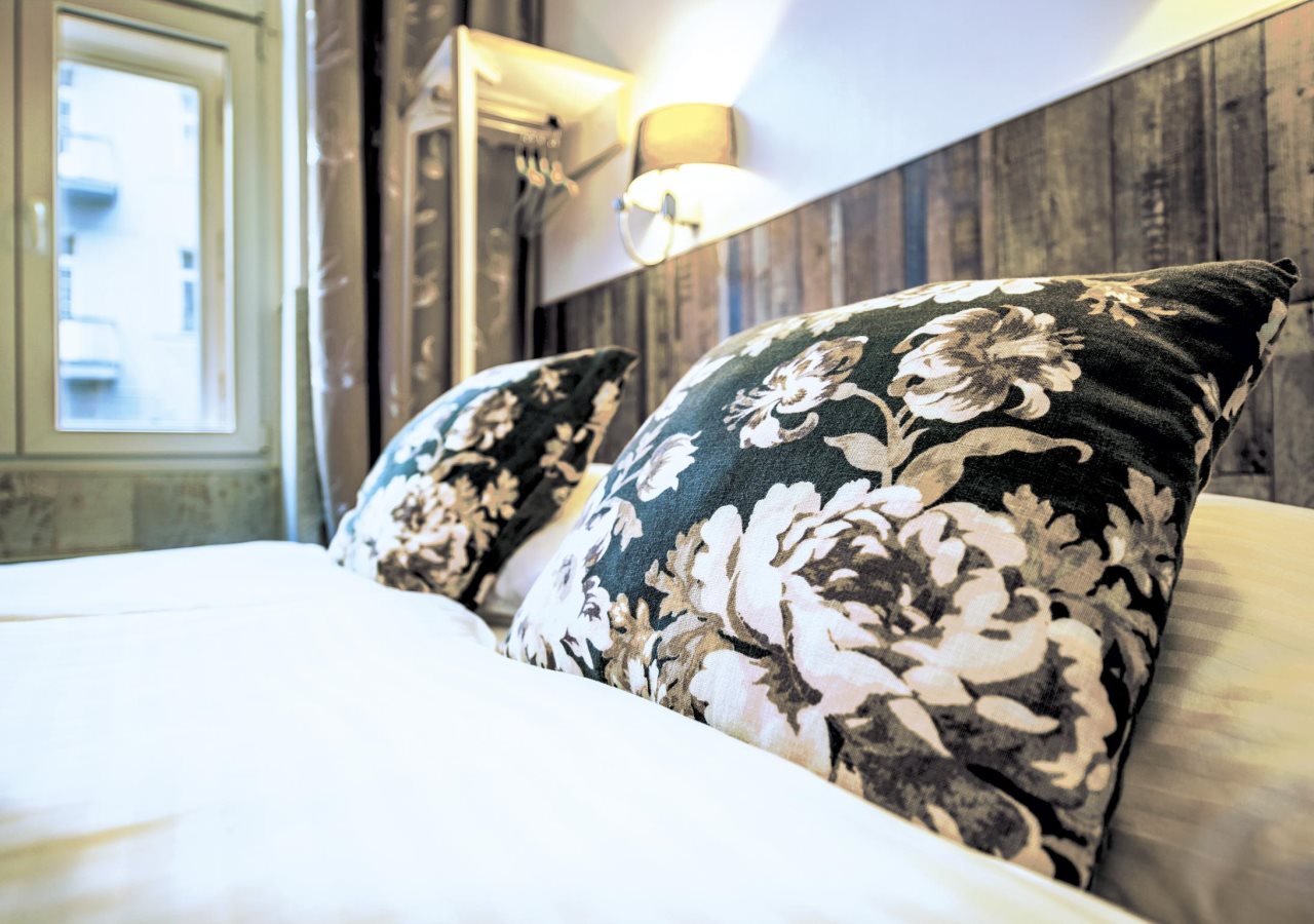 Royal Court Hotel 2