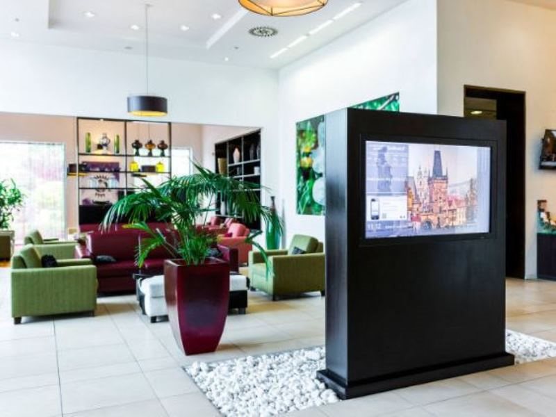 Courtyard by Marriott Prague Airport 10
