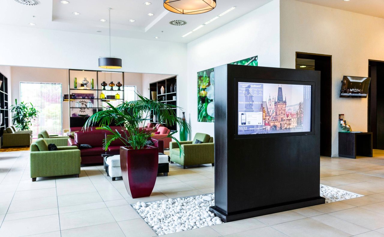 Courtyard by Marriott Prague Airport 14