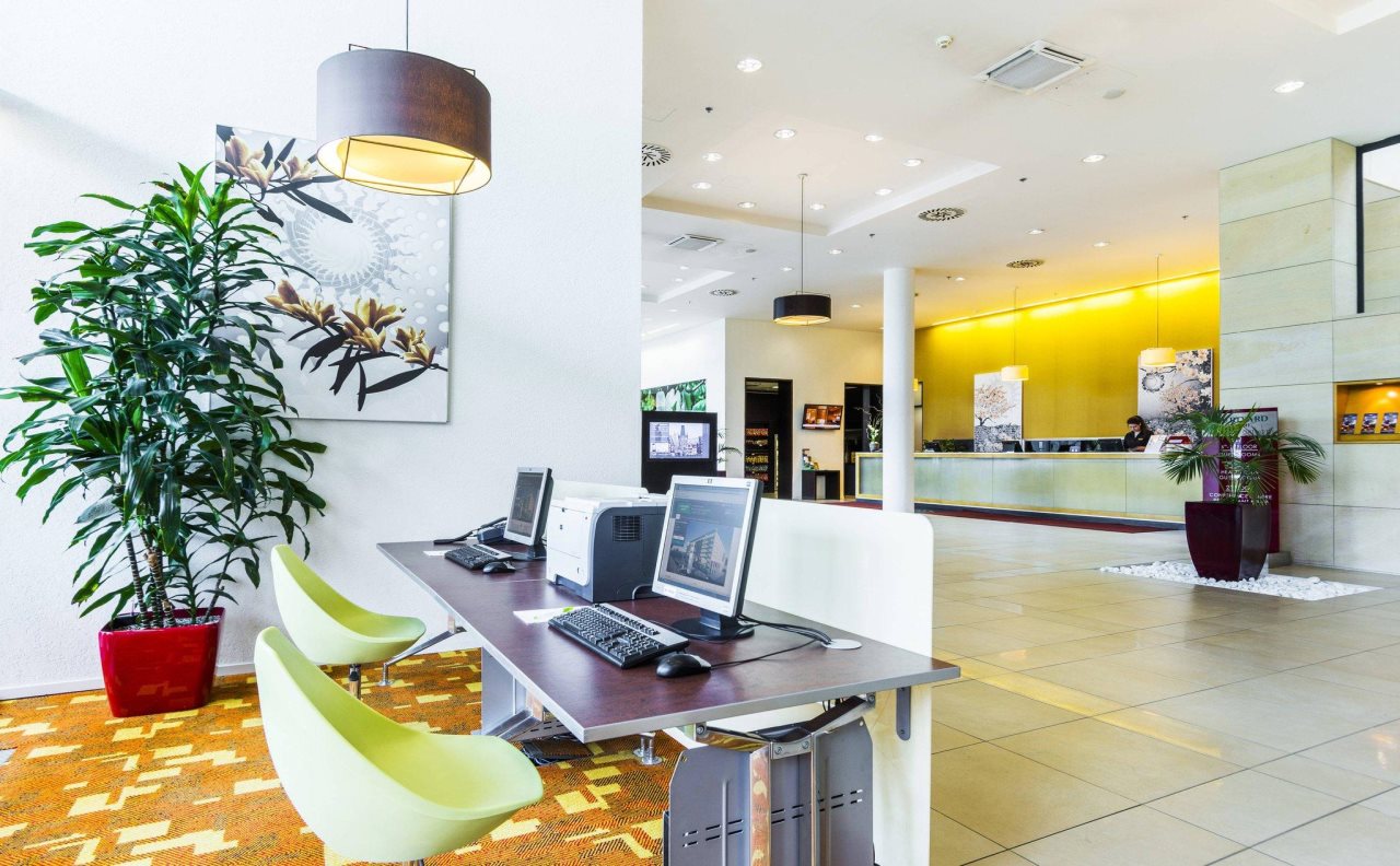 Courtyard by Marriott Prague Airport 17