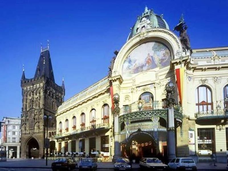 Courtyard by Marriott Prague Airport 4