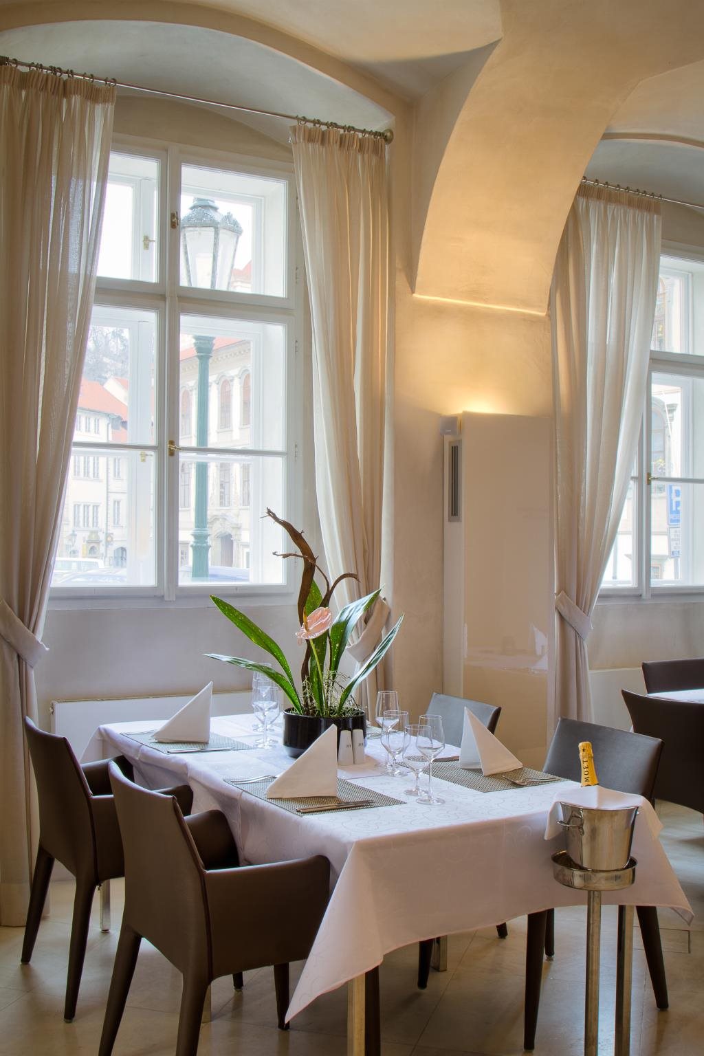 Hotel Three Storks 16