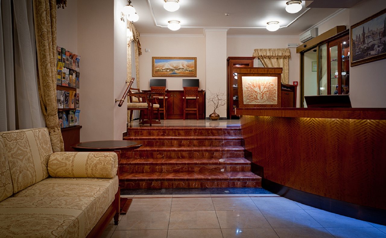 Amigo City Centre Hotel 18