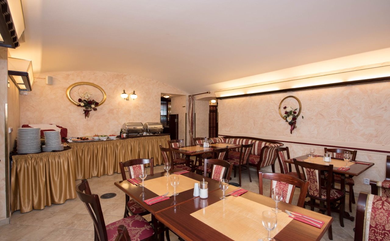 Amigo City Centre Hotel 20