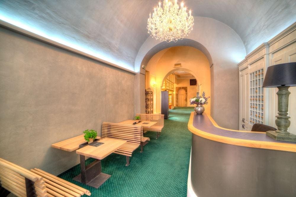 Hotel Palac U Kocku Prague 14