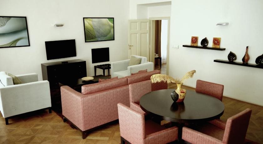 Golden Angel Suites by Adrez 22