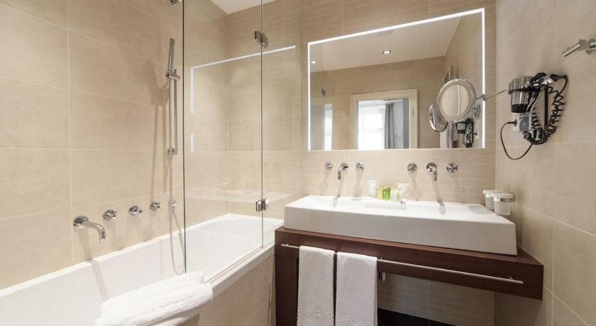 Golden Angel Suites by Adrez 23