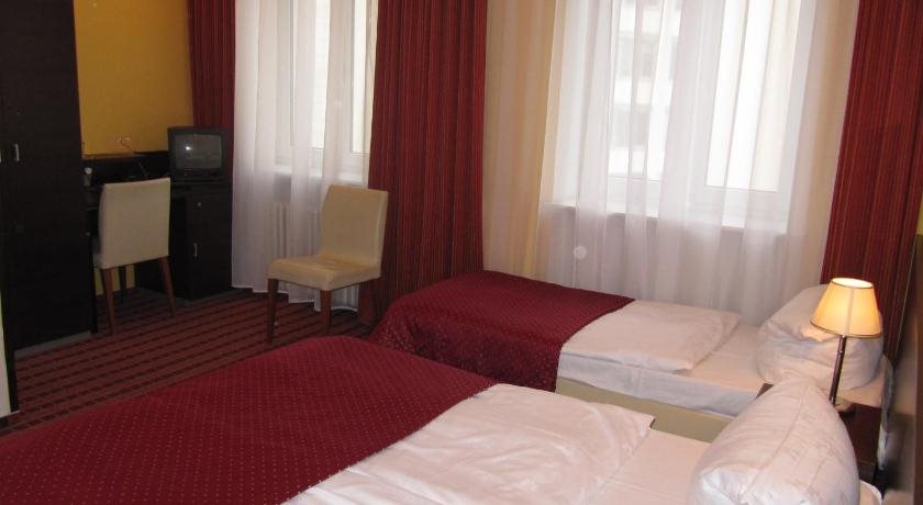 Royal Plaza 3