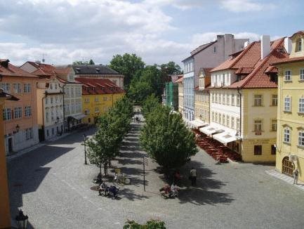 U Zlatych nuzek 1