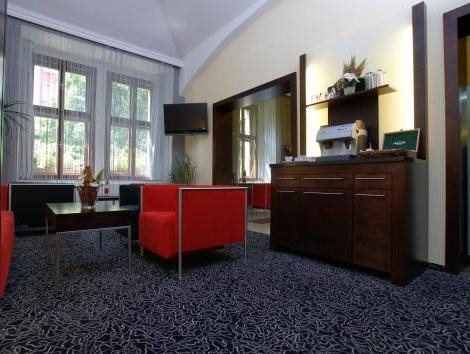Hotel Lunik 7