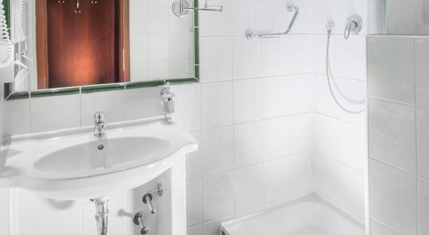 Hotel Lunik 13