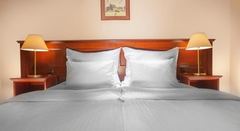 Hotel Lunik 19