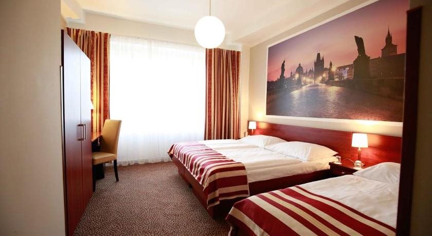 Metropolitan Old Town Hotel 1