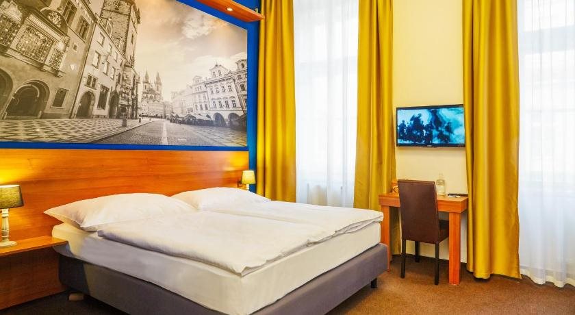 Metropolitan Old Town Hotel 22