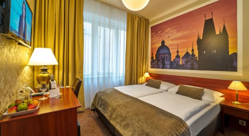 Metropolitan Old Town Hotel 3