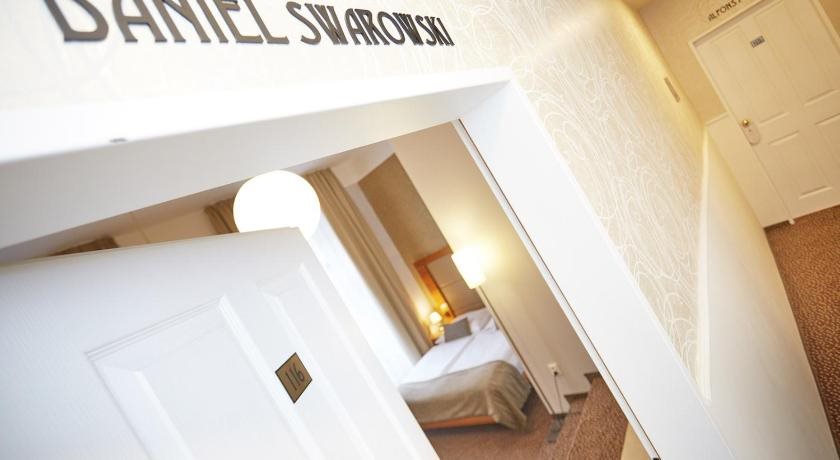 Metropolitan Old Town Hotel 7