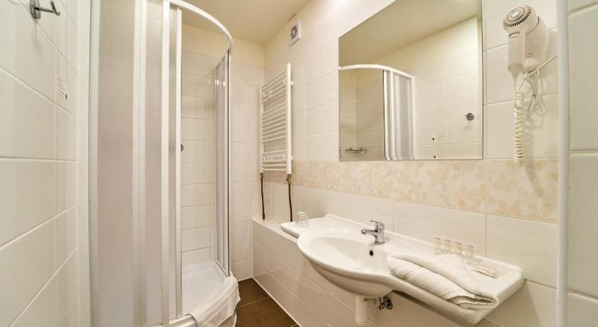 Hotel Charles Central 6