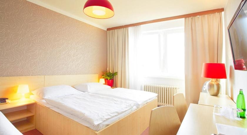 Hotel Charles Central 7