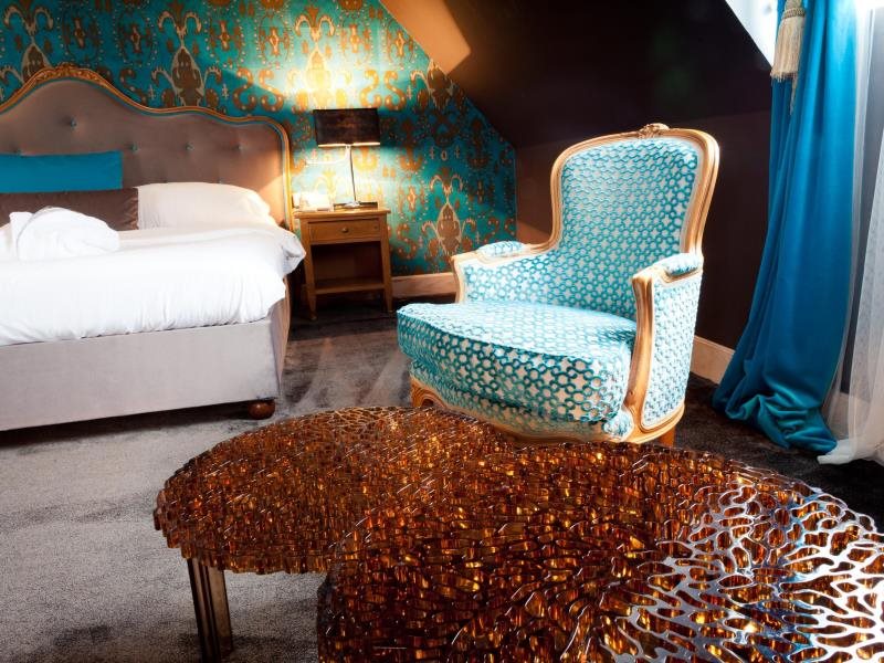 Hotel Friday 24