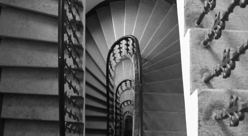 Hotel Unique 13