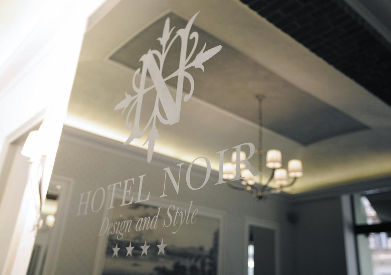 Noir 15