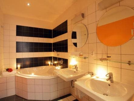 Royal Road Residence 3