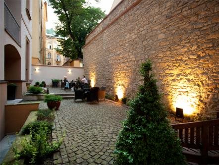 Hunger Wall Residence 2