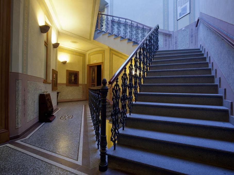 Deminka Palace 16