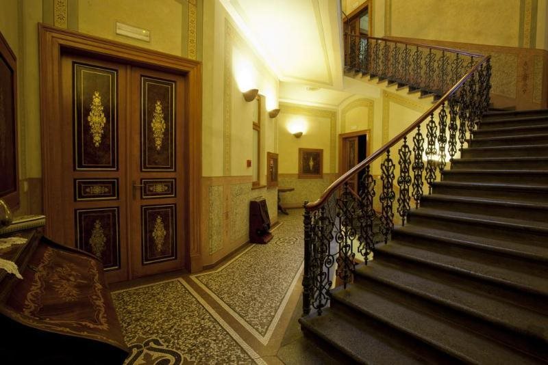 Deminka Palace 6