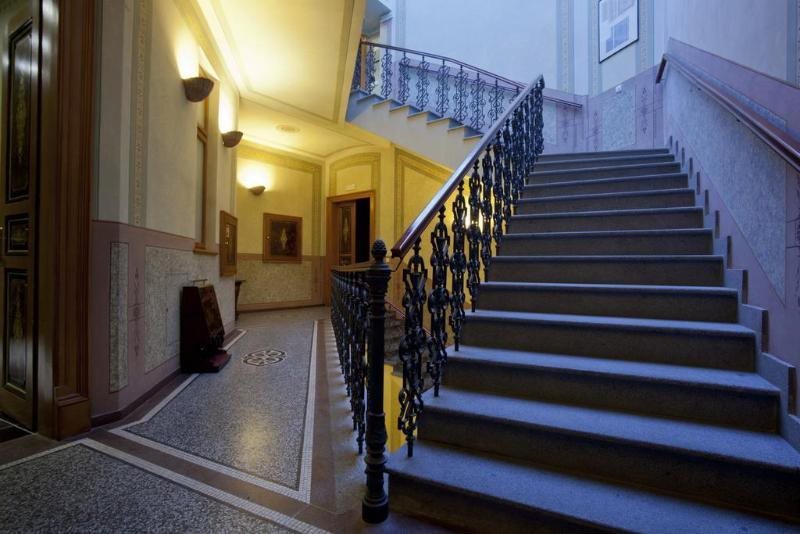 Deminka Palace 7