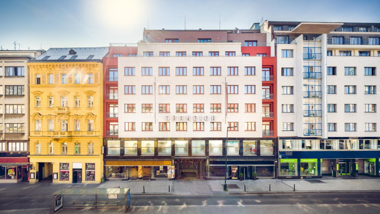 Grandior Hotel Prague 18