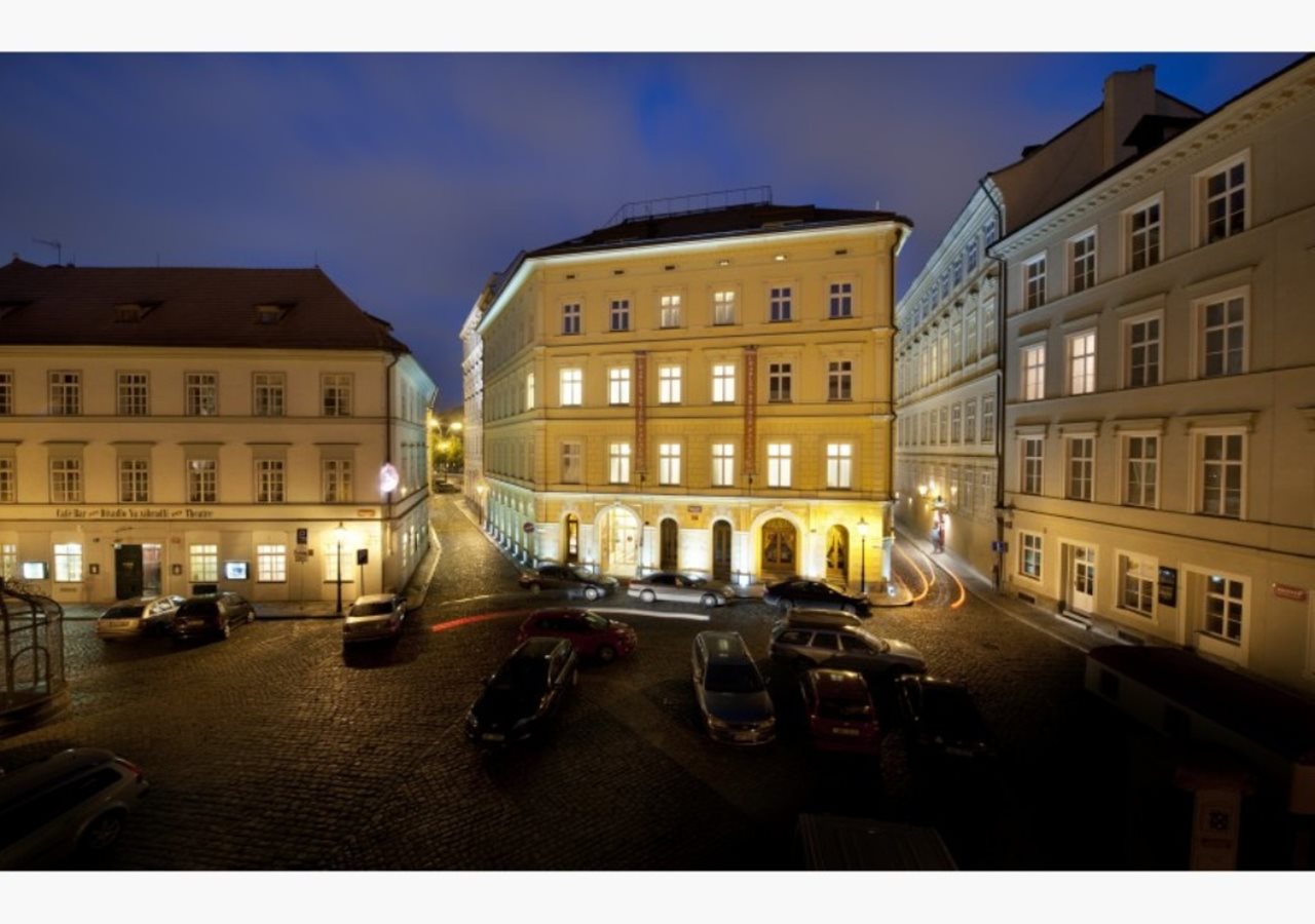 Charles Bridge Palace 14