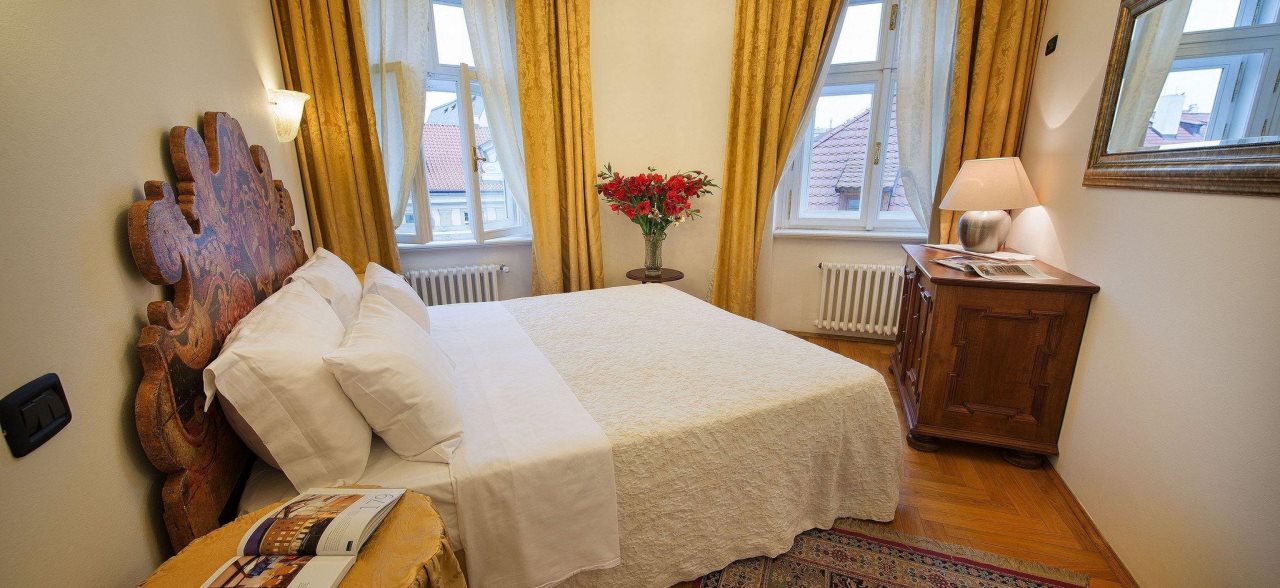 Charles Bridge Palace 5