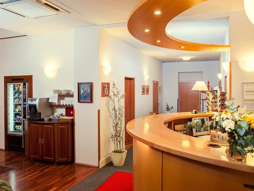 Hotel Cloister Inn 3