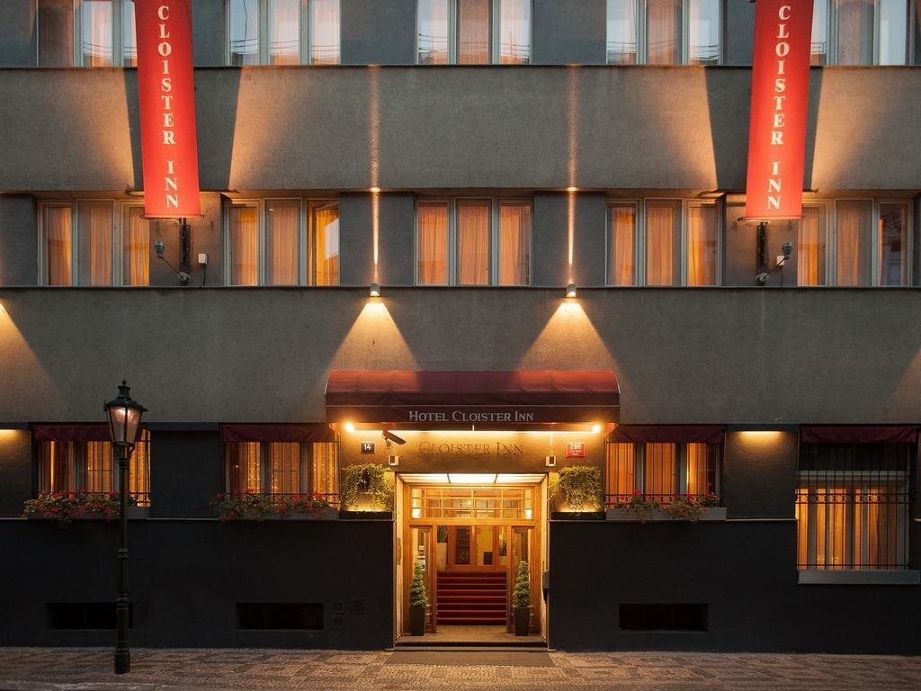 Hotel Cloister Inn 5