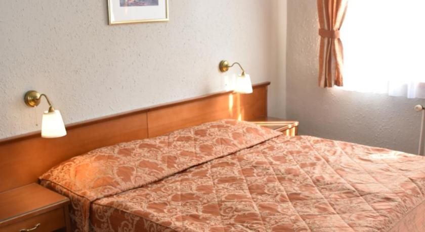 Hotel Arbes 16