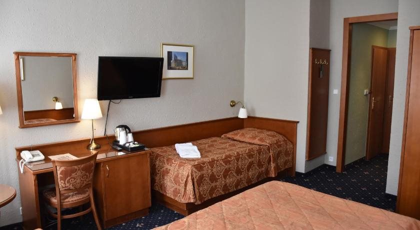 Hotel Arbes 18
