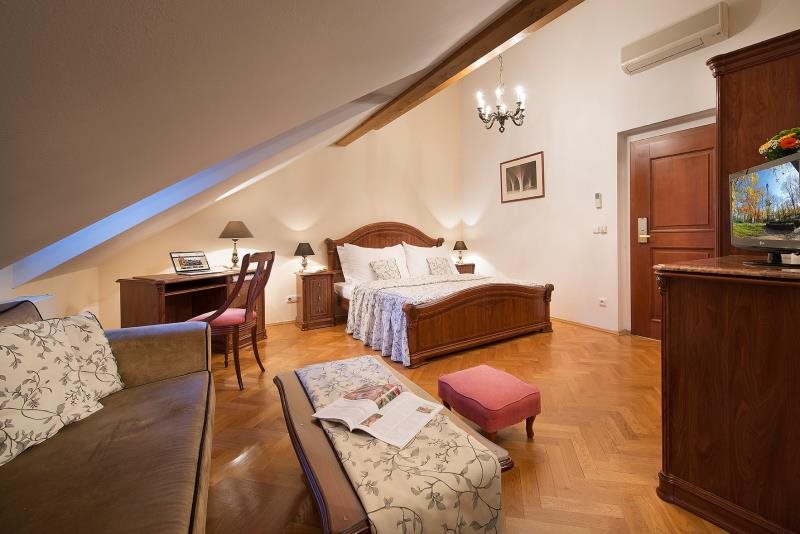 Boutique Hotel Constans 10