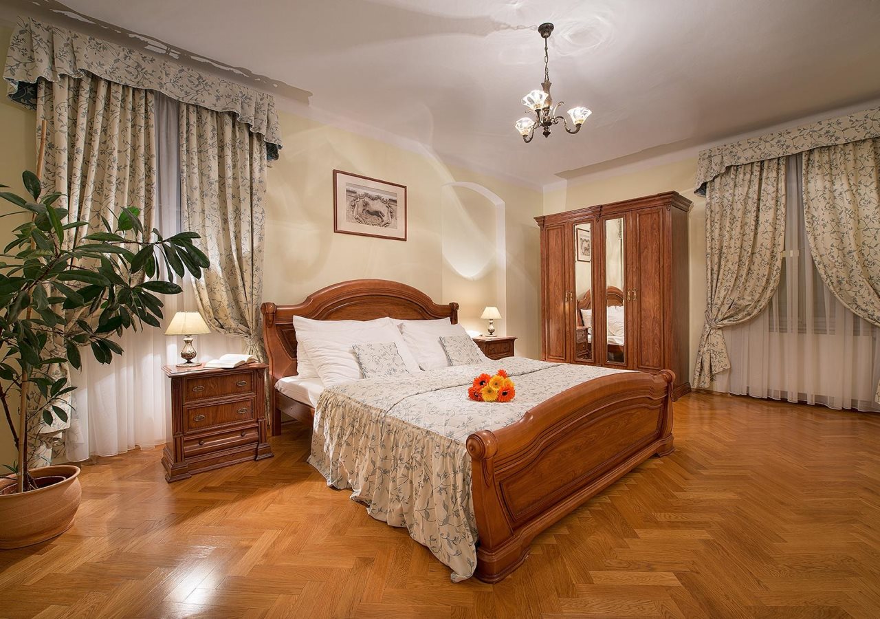 Boutique Hotel Constans 12