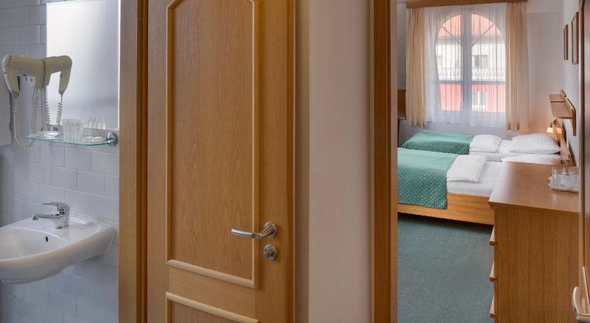 Hotel Otar 17