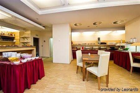 Hotel Amarilis 5
