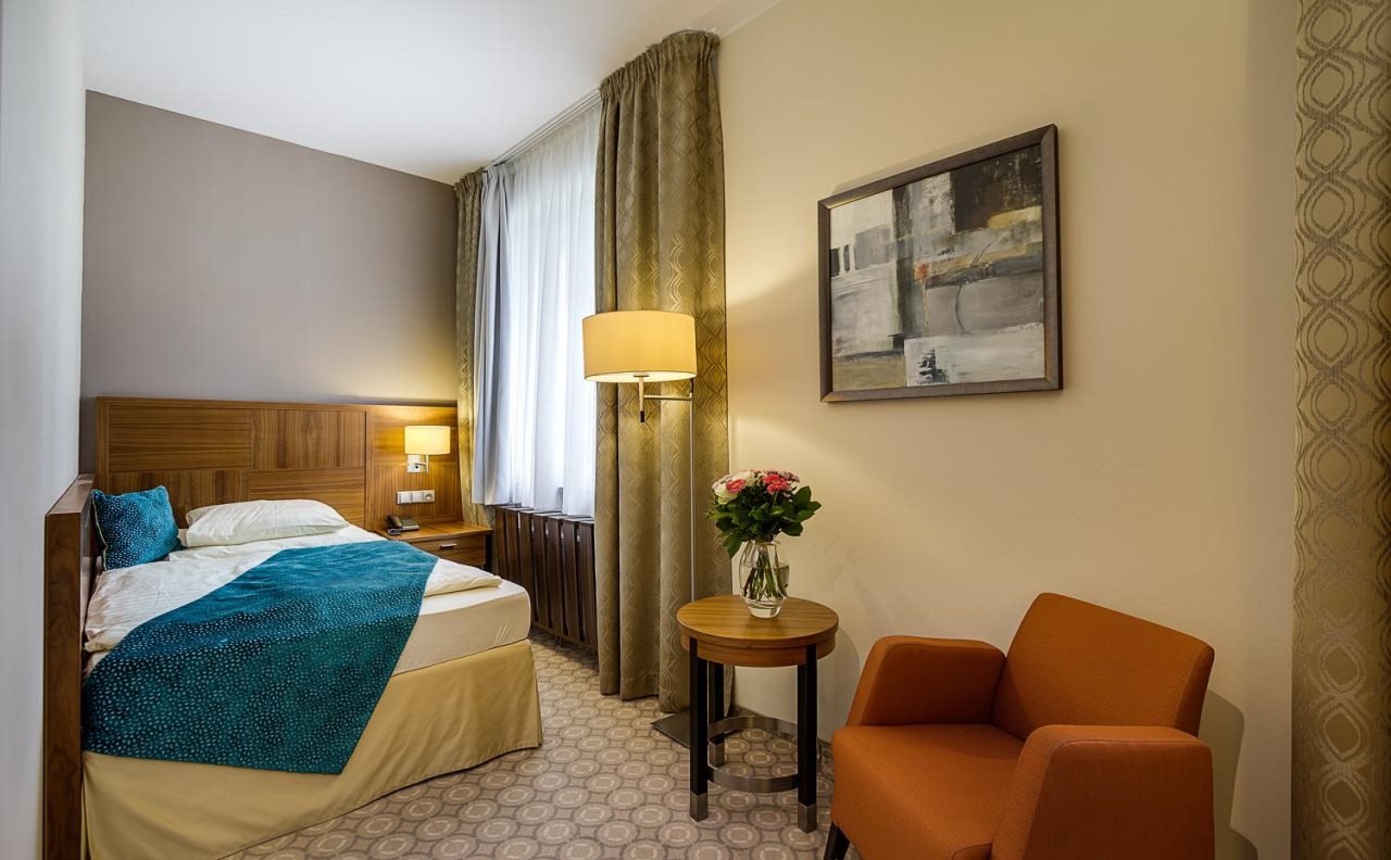 Hotel Silenzio 2