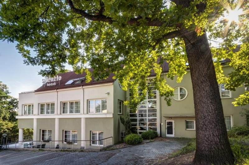 Hotel Silenzio 21