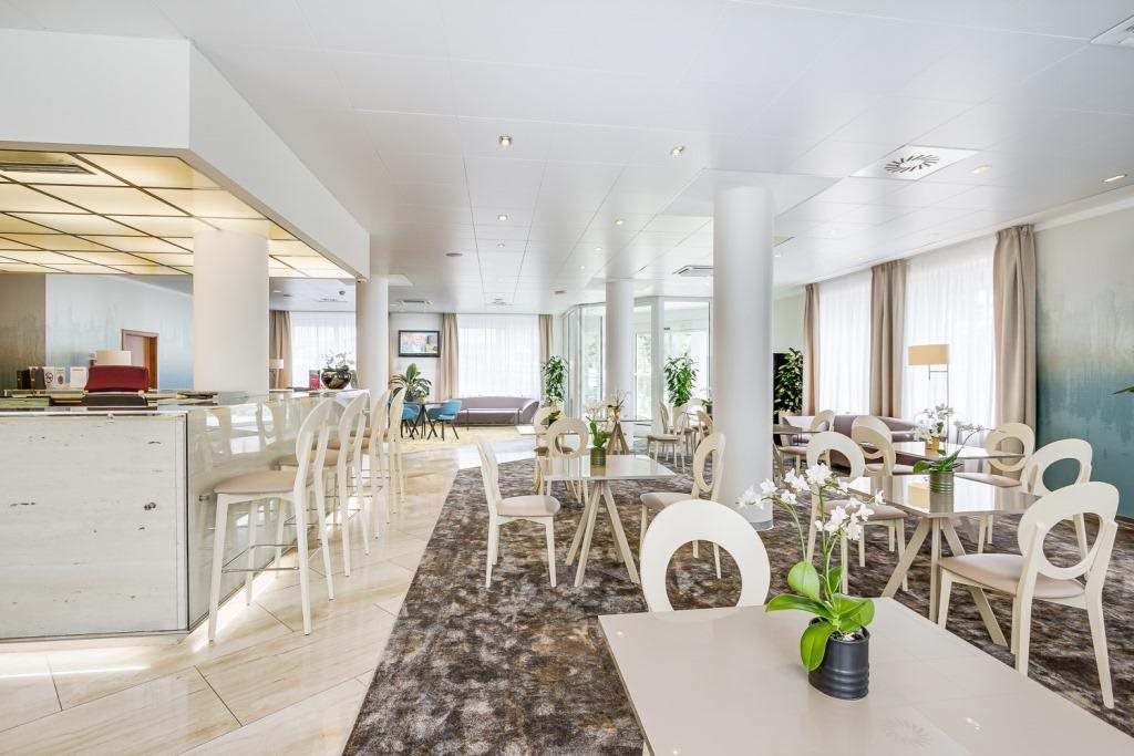 Hotel Silenzio 22