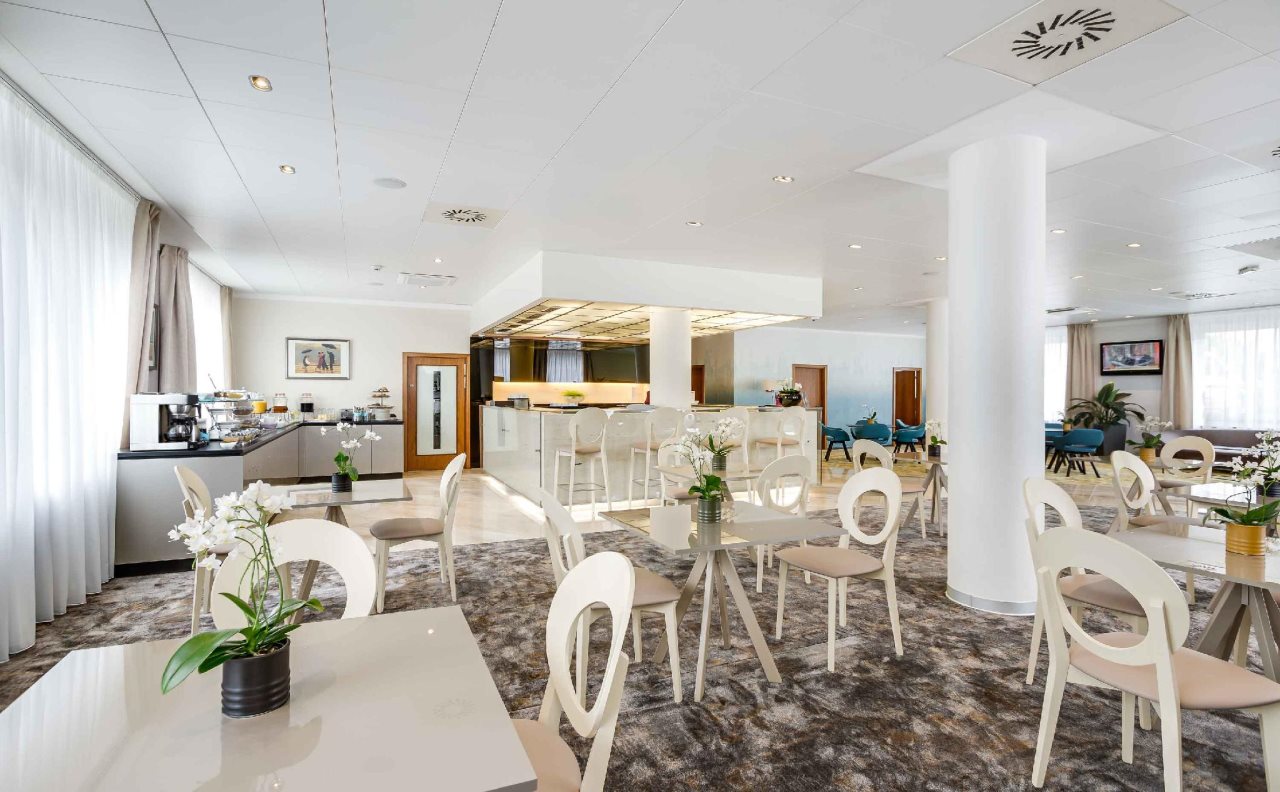 Hotel Silenzio 5