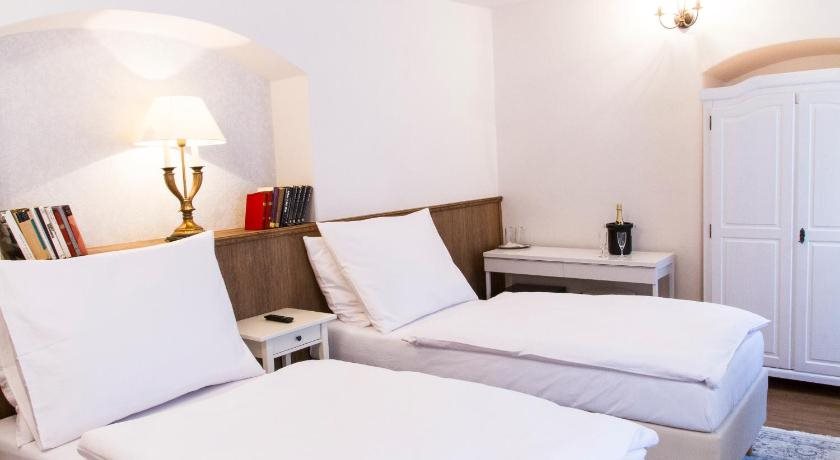 Hotel U Šuteru 8