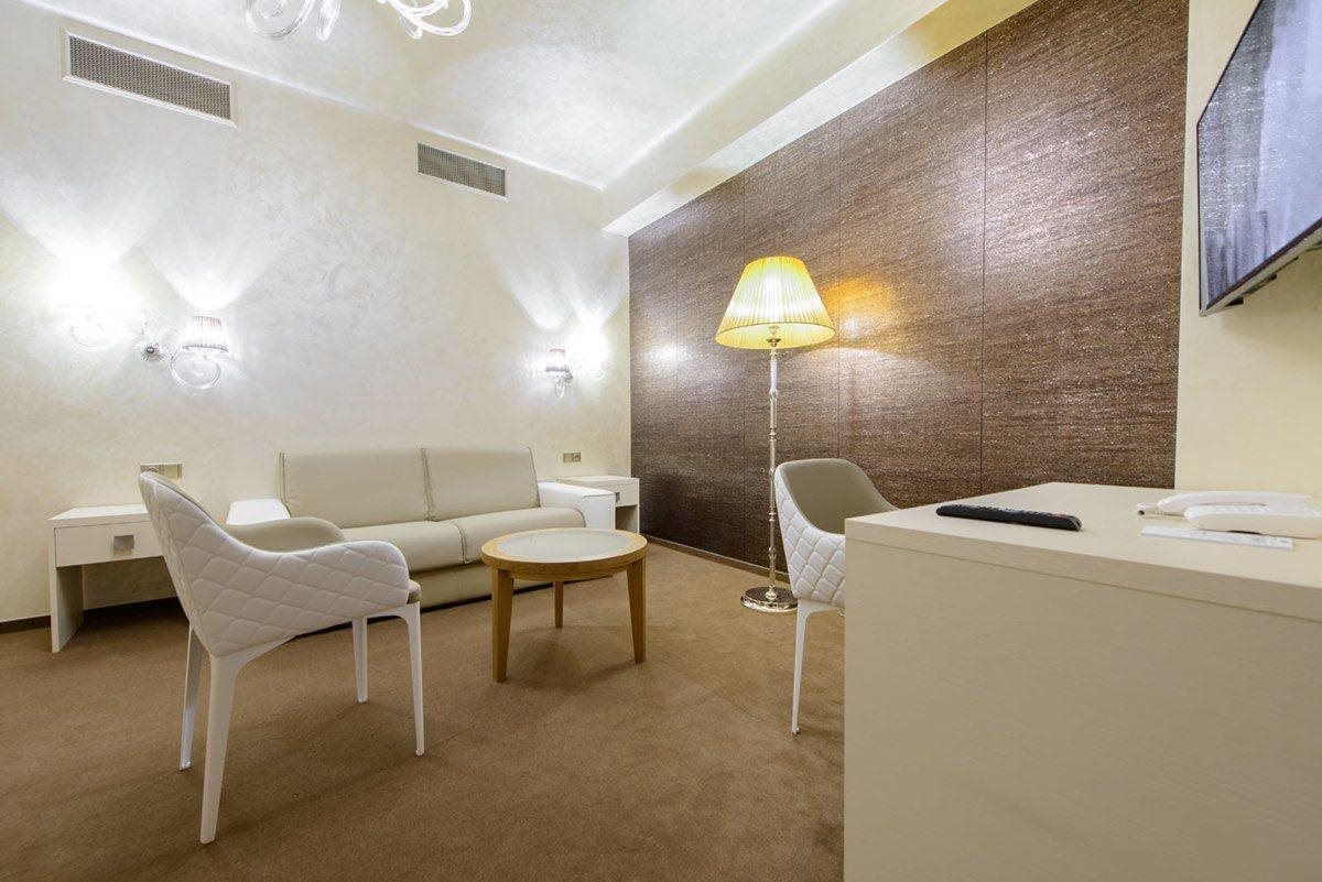 Myo Hotel Mysterius 16